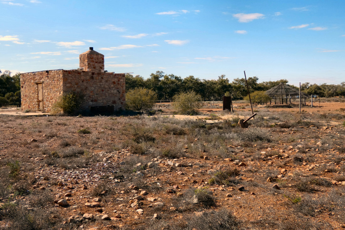 p038.jpg